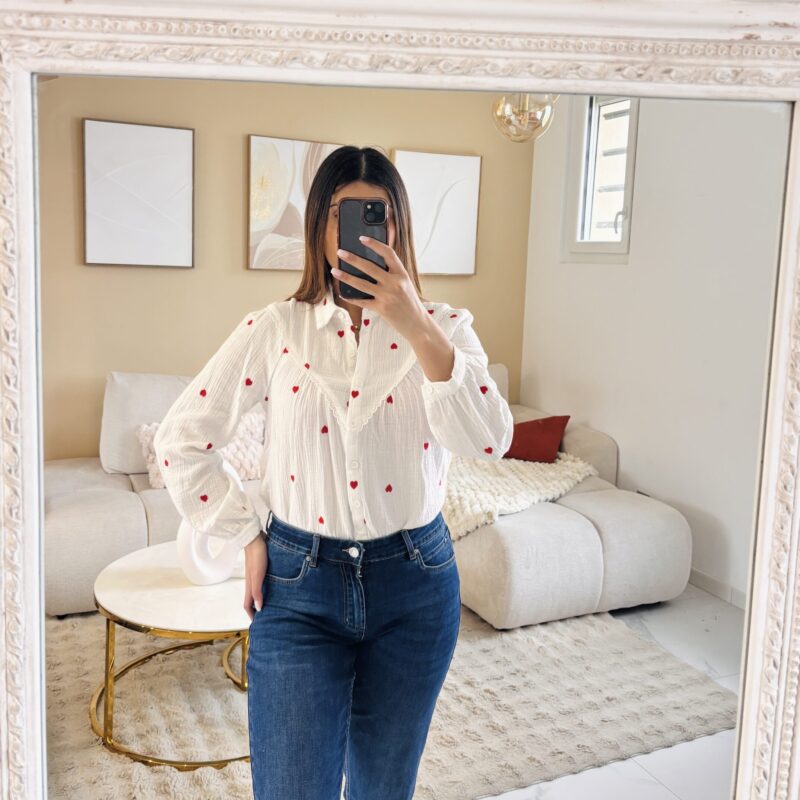 melby-chemisier-leger-blanc-coeur-rouge-look-femme
