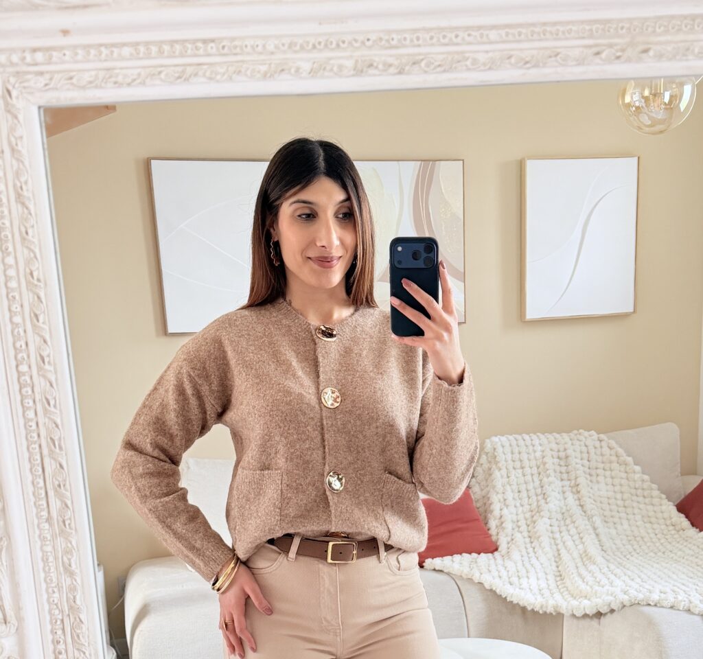 MELBY-Nouveau-gilet-beige-boutons-dores
