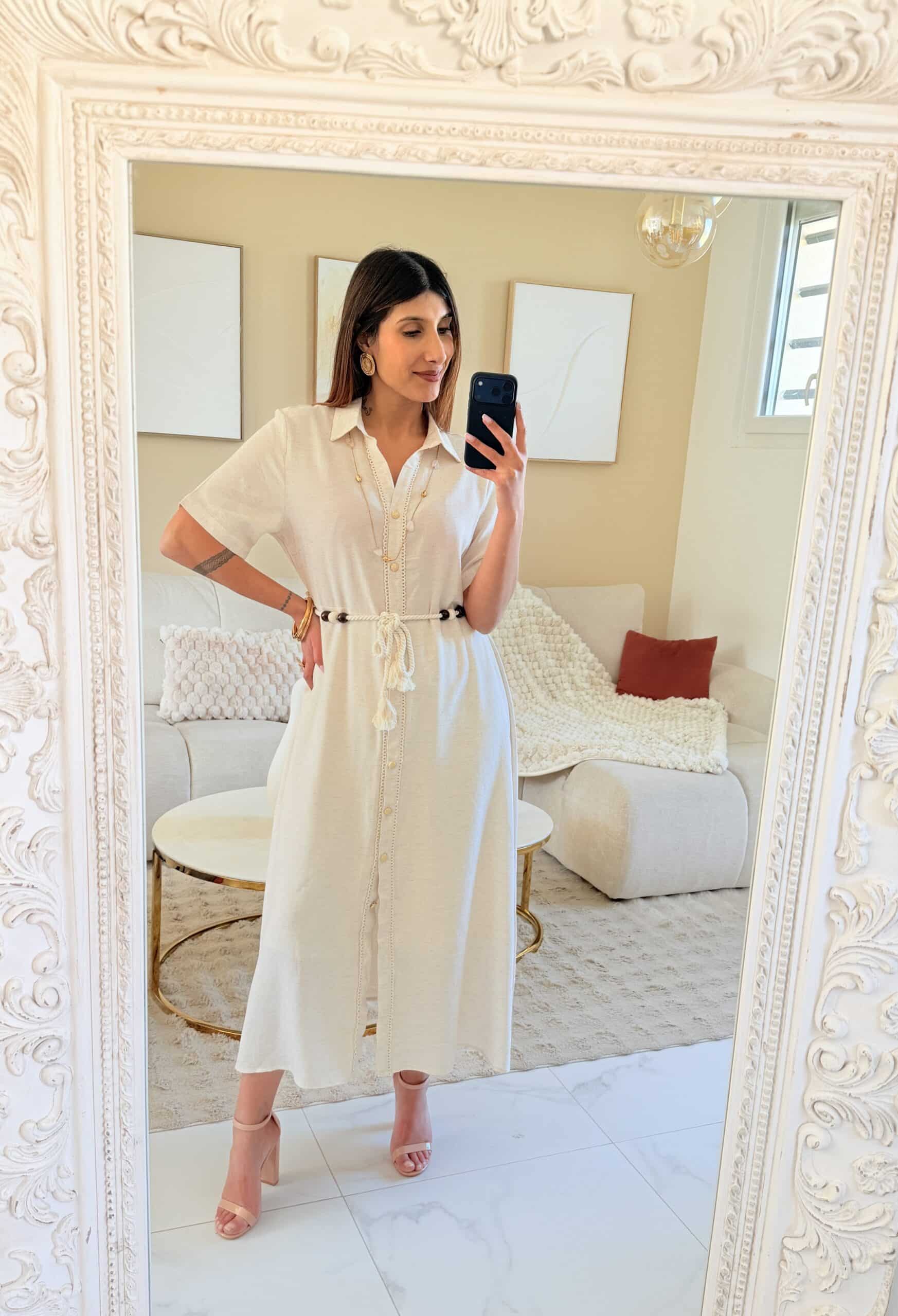 Longue robe doublée beige en lin avec ceinture perles – Image 2