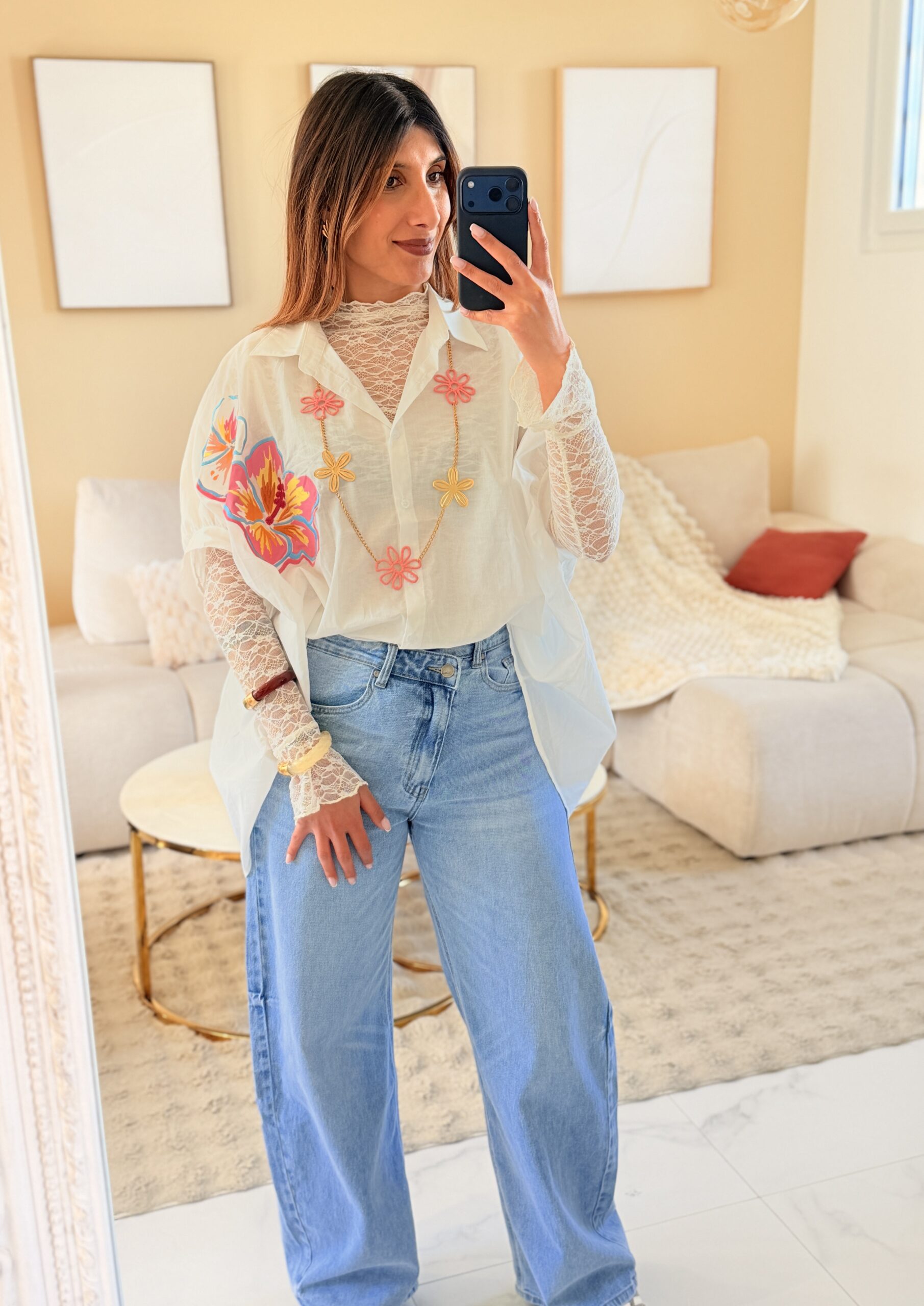 Blouse blanche DOLCE FLORA à manches courtes en coton – Image 2