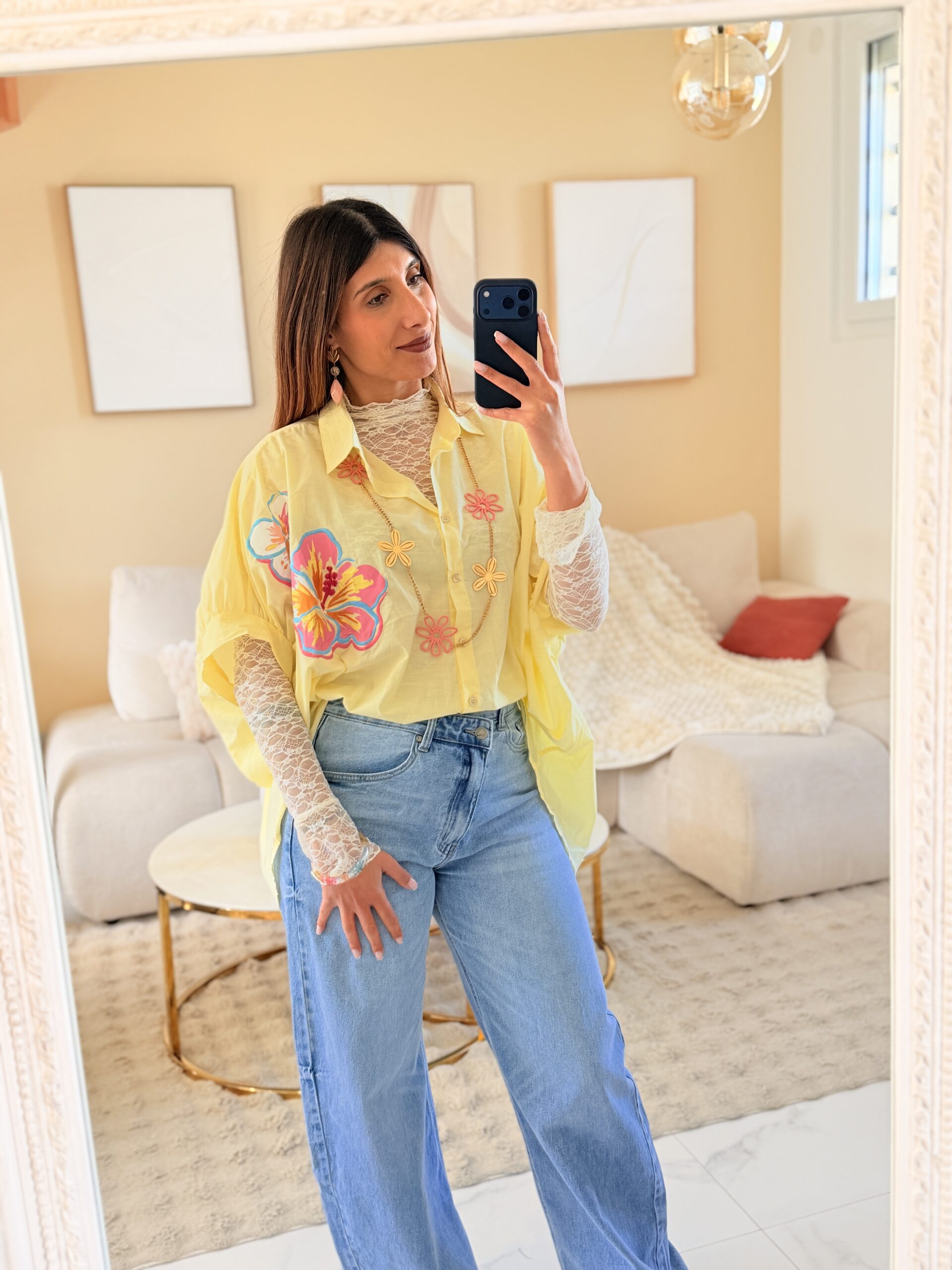 Sublime blouse DOLCE FLORA couleur jaune avec motifs fleurs – Image 2