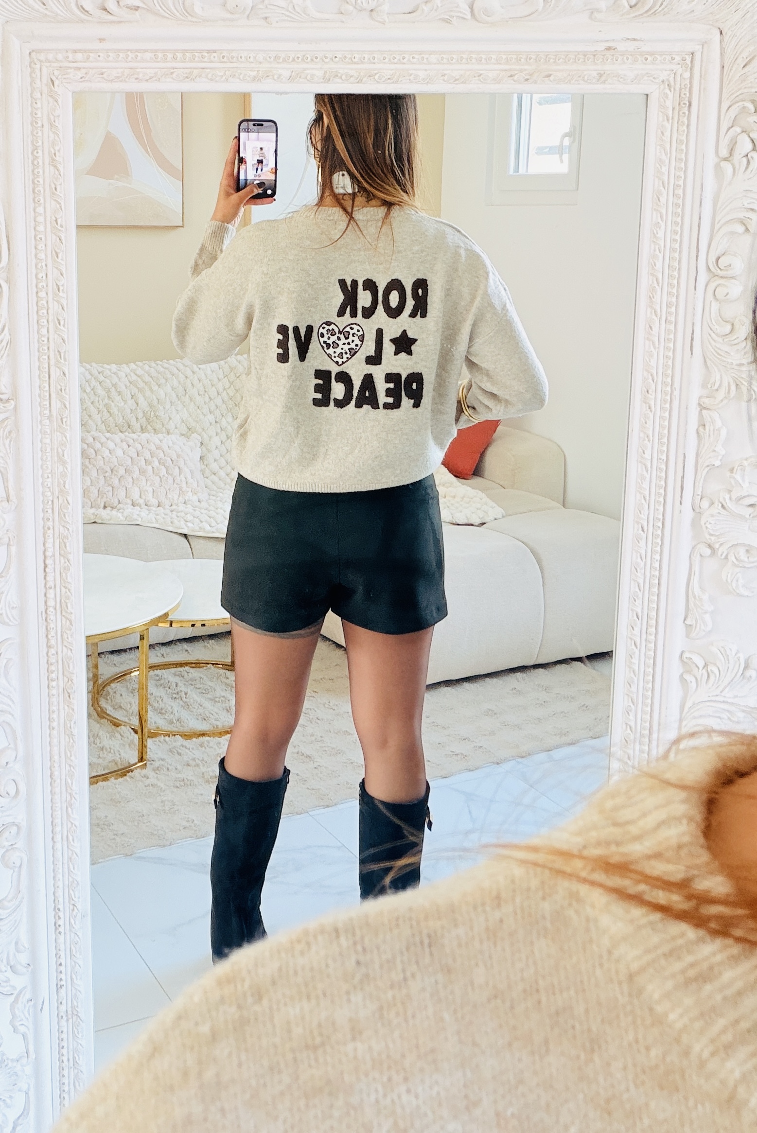 Jupe short en suédine LIVIA - Noir – Image 3